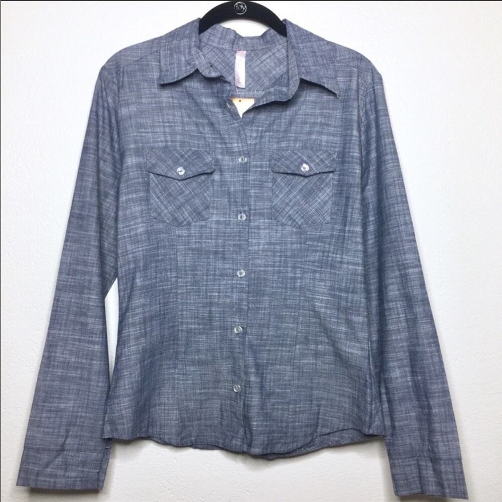 Francesca’s Love Notes Denim Chambray Top Size Small